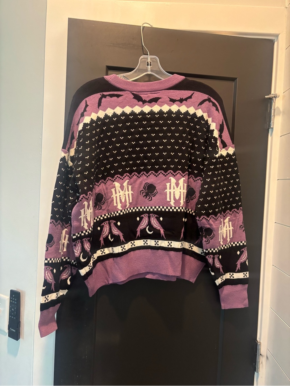 Disney Her Universe Hatbox Ghost Sweater The Haunted Mansion Womens Medium NWT - Picture 5 of 7